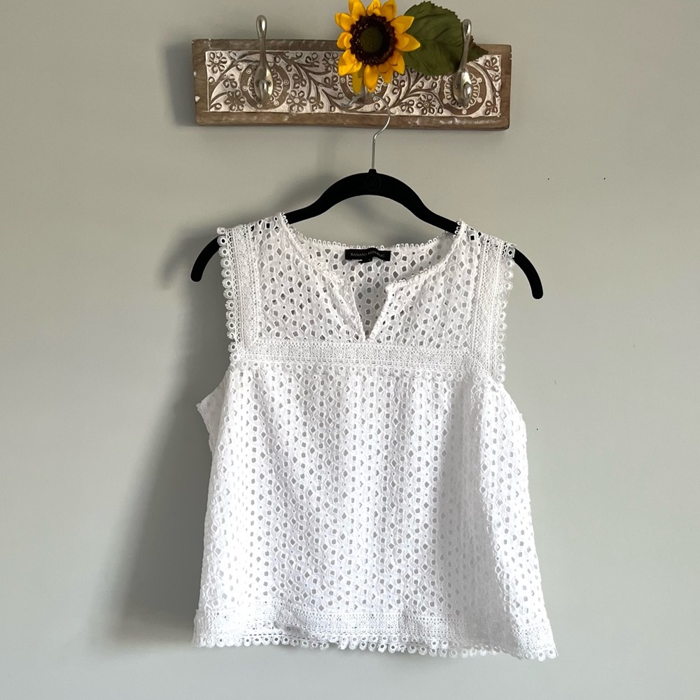BANANA REPUBLIC Women’s Lace Inset Top-Size Small - Picture 2 of 6